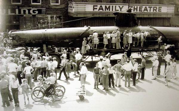 Family Theatre on Monroe - 1942 Pic From Ron Gross (newer photo)